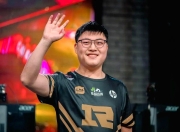 关于重返赛场引爆全场！，Uzi意外战胜切尔西赛场气氛高涨的信息